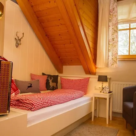 Trostelhof 5 * Salem (Baden-Wurttemberg)